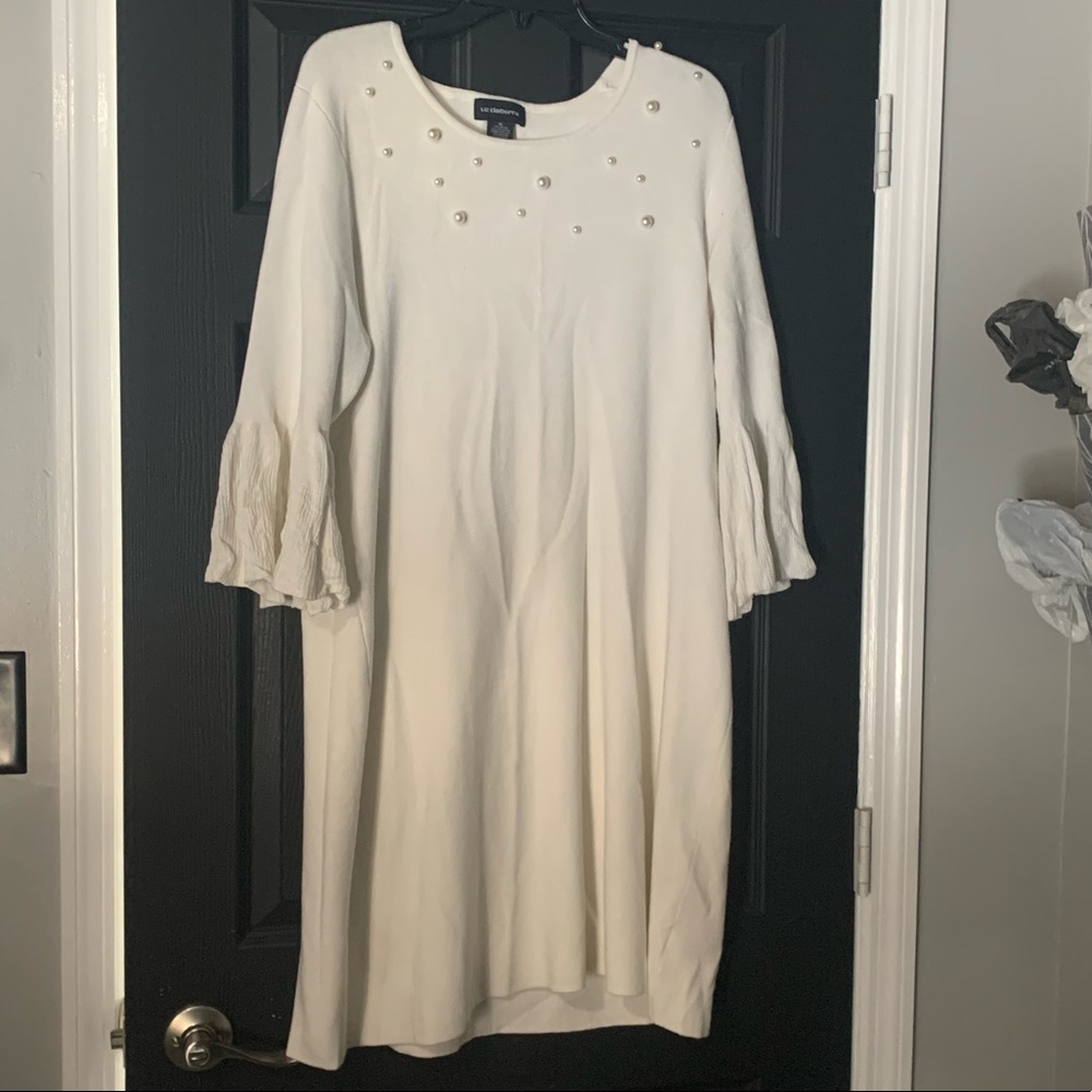White long sleeve dress